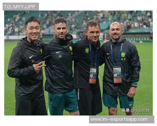 国安队员昨晚齐聚塞蒂恩住处送别情深意重温暖瞬间