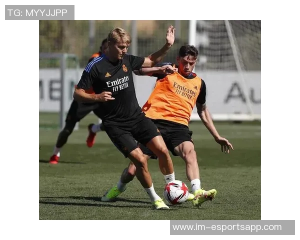 替补奇兵罗林斯上半场表现抢眼贡献11分5板2助攻正负值高达17