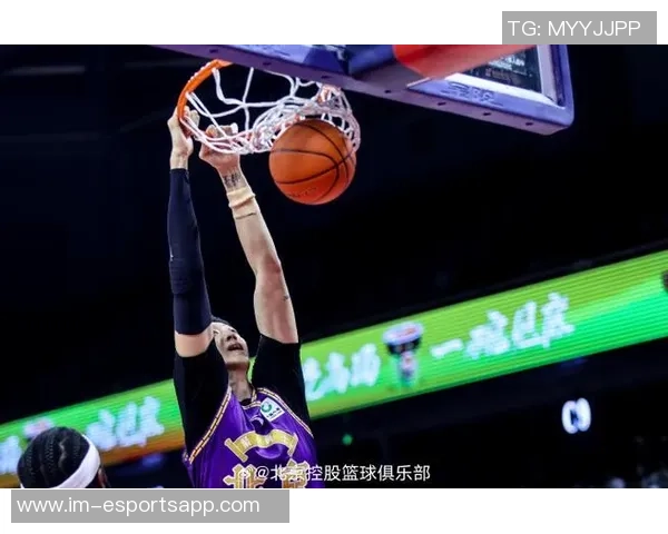 廖三宁关键三分助力球队逆转颓势展现绝佳状态 廖三宁关键三分助力球队逆转颓势展现绝佳状态