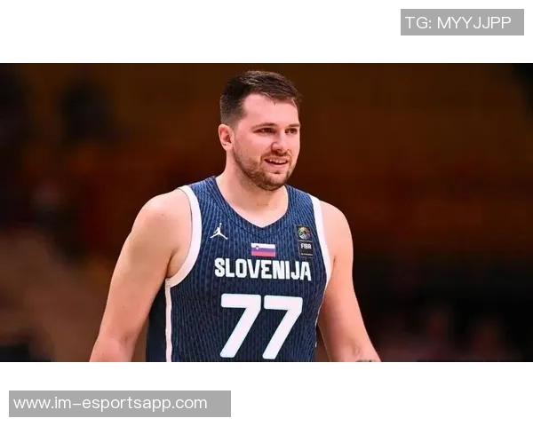 东契奇状态堪忧防守如雕像缺乏拼搏精神引发热议 东契奇状态堪忧防守如雕像缺乏拼搏精神引发热议